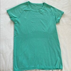 Lululemon Women's Aqua Green Short Sleeve Run SwiftlyTop size 8